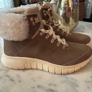 Cole Haan Women's Tan Ankle Boots with Cream Accents size 8